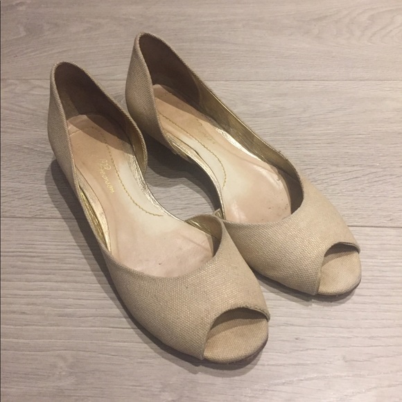 Matt Bernson cream beige gold shimmer flats heels - Picture 2 of 8